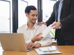 高薪工作最新排行！年薪百萬前10名：醫師之外最高是它「平均170萬」…入行門檻最低的也有108萬